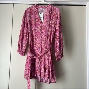 New Zara Dress with round collar with V-neck front and long sleeves. Self belt.